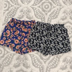 SOLD Bundle Daisy Print Shorts